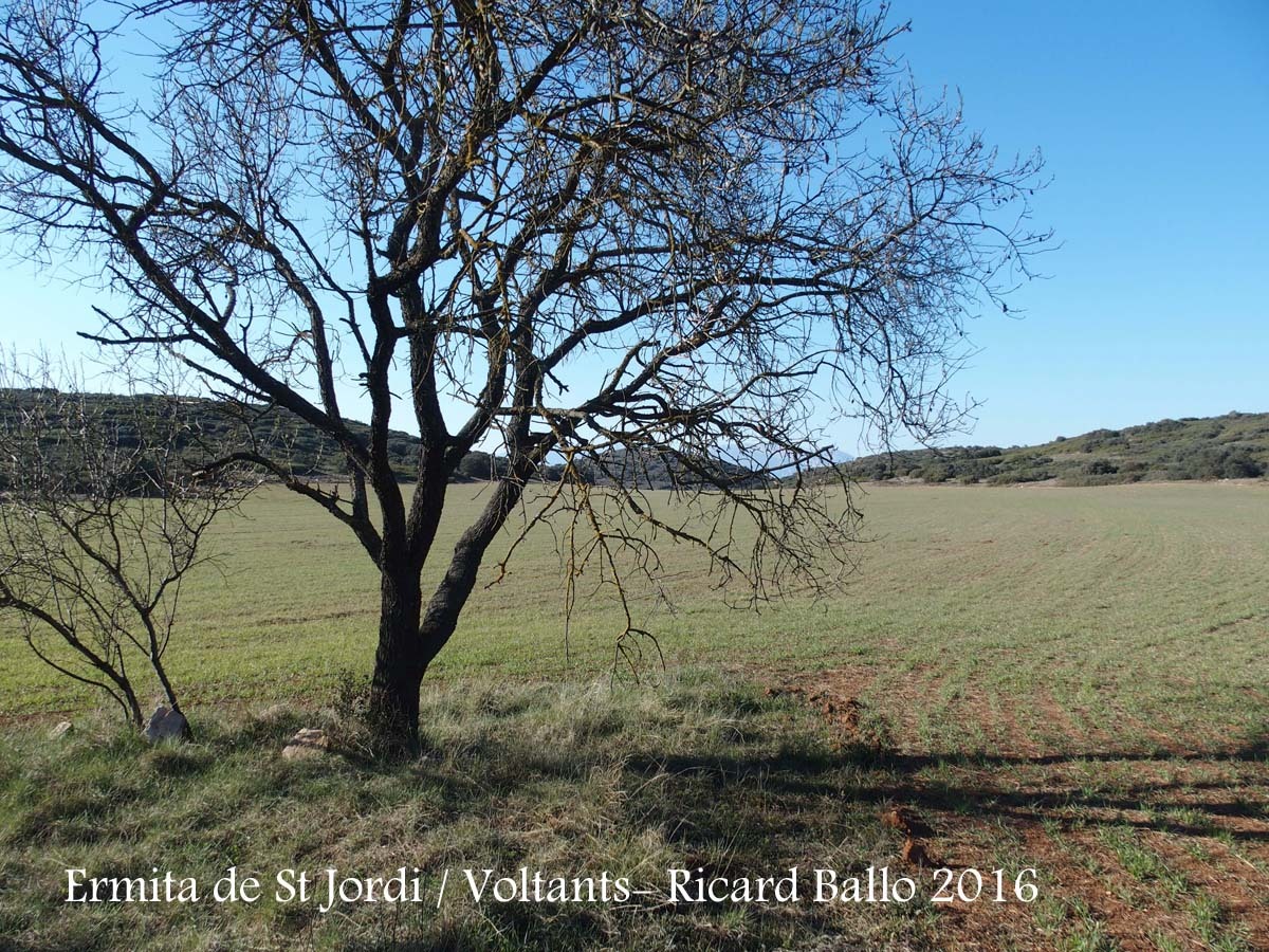 Vista dels voltants de l'ermita VELLA de Sant Jordi - Camarasa