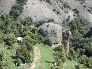 Aquí ja veiem "l'elefant" i l'ermita de Sant Quintí