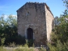 Ermita de Santa Susanna – Biosca - Tot i que aquesta fotografia sembli distorsionada, en realitat no ho està, és la viva imatge d'aquesta construcció.