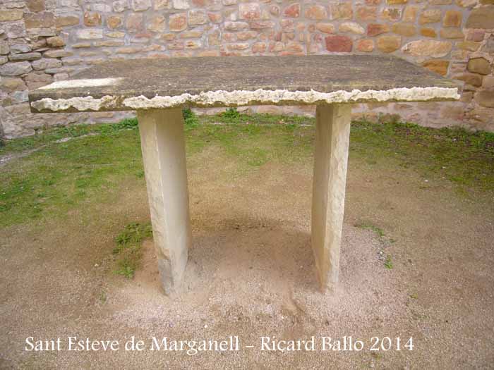 Església de Sant Esteve de Marganell - Altar.