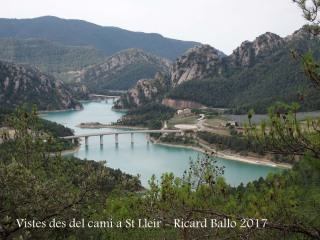 Paisatges que es contemplen durant el camí fins a l\'Església de Sant Lleïr de Casavella – La Coma i La Pedra