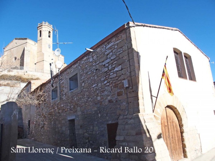 Església de Sant Llorenç – Preixana - Al darrere hi apareix l'església de Santa Maria