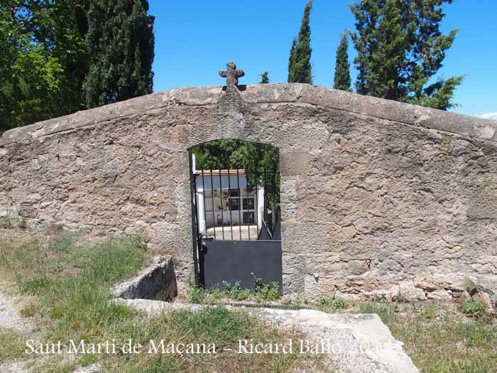 Església de Sant Martí de Maçana – Rubió - Cementiri.