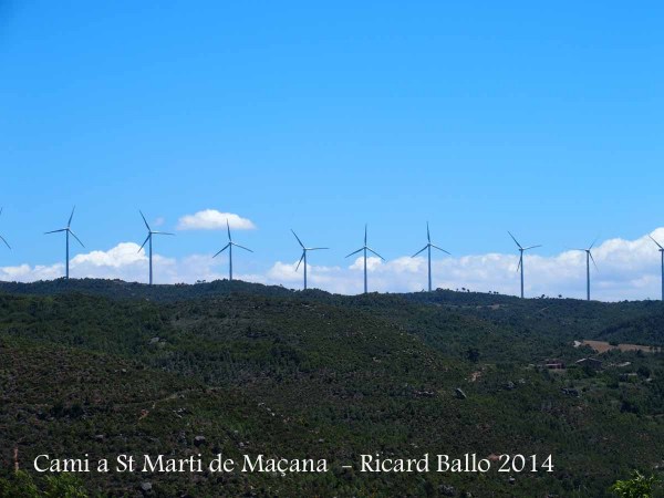 Vistes des del camí a Església de Sant Martí de Maçana – Rubió.