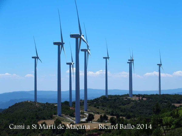 Vistes des del camí a Església de Sant Martí de Maçana – Rubió.