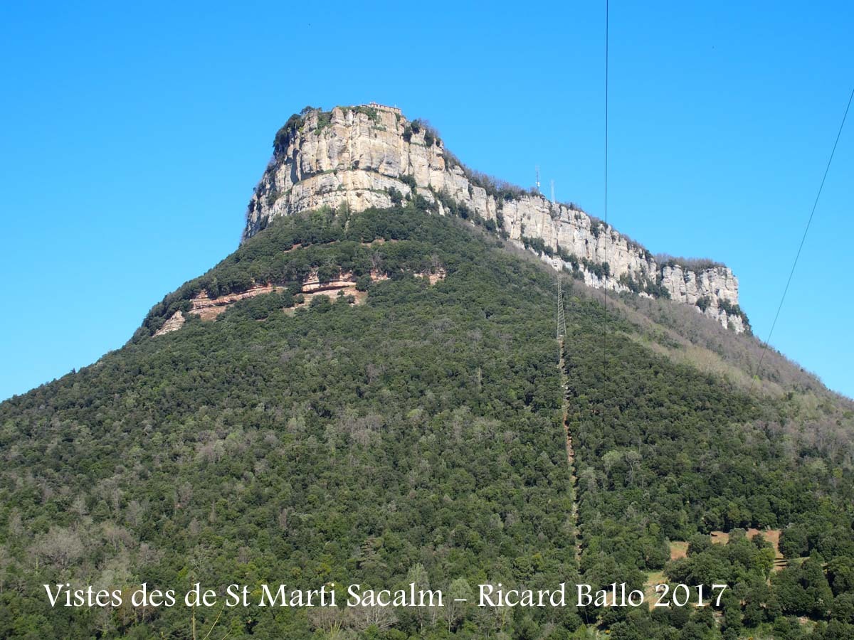 Vistes del Santuari de la Mare de Déu del Far des de l\'Església de Sant Martí Sacalm – Susqueda