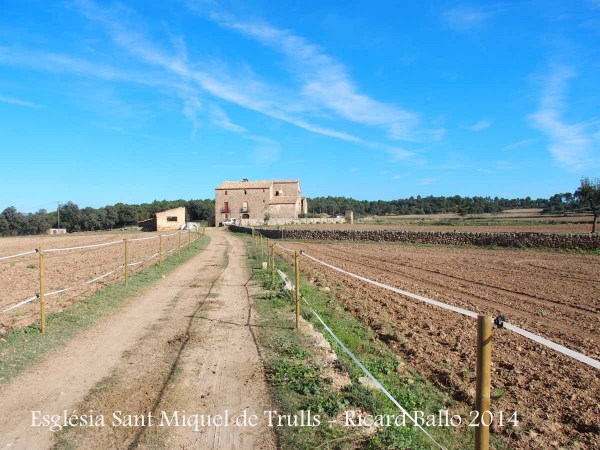 Església de Sant Miquel de Trulls – Viver i Serrateix