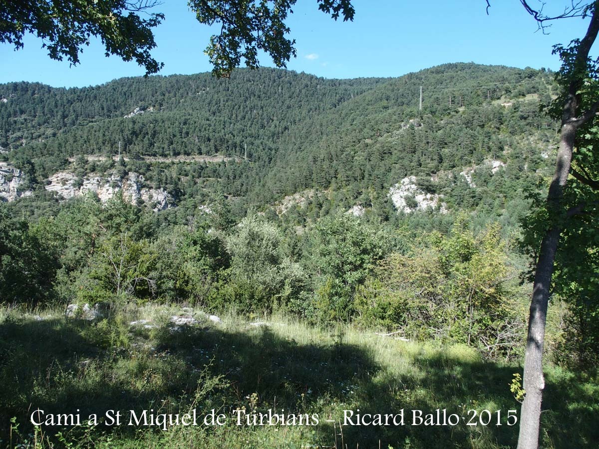 Camí a l'Església de Sant Miquel de Turbians – Gisclareny