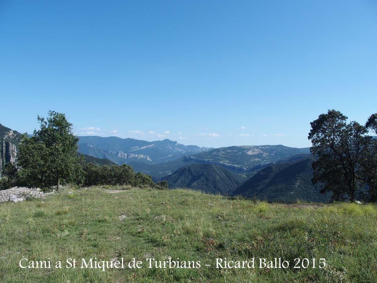 Camí a l'Església de Sant Miquel de Turbians – Gisclareny