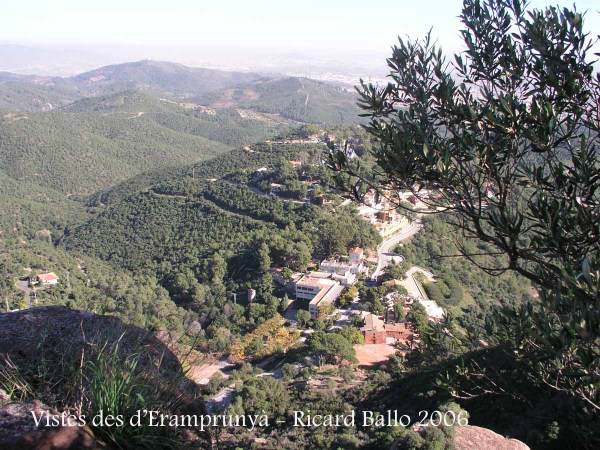 Vistes del Baix Llobregat des del castell d'Eramprunyà