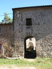 Església de Sant Pere Cercada – Santa Coloma de Farners - Portalada d'entrada.