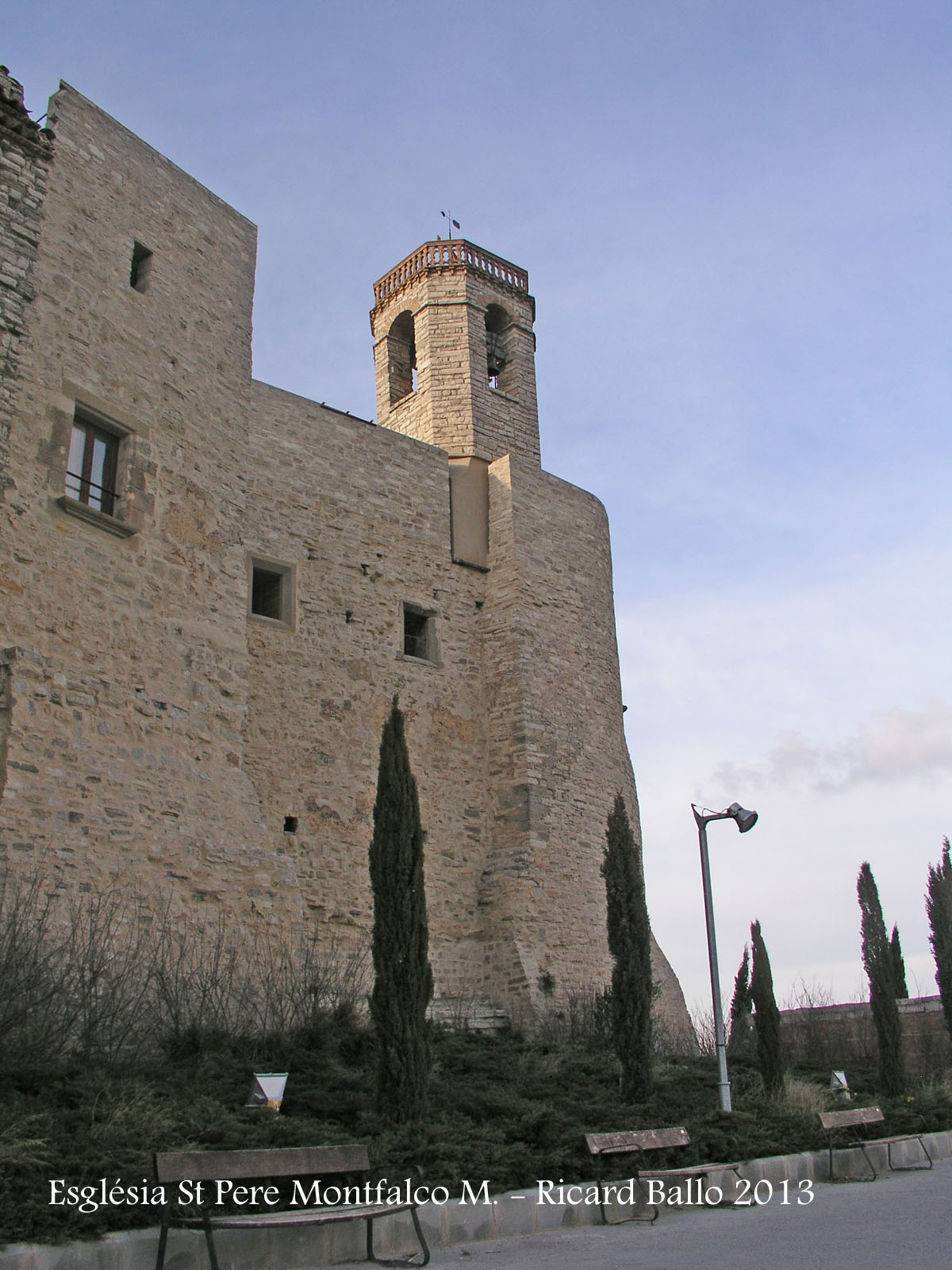Església de Sant Pere de Montfalcó Murallat
