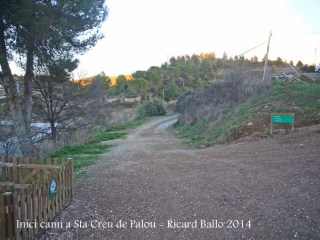 Camí a l'Església de Santa Creu de Palou – Mura - Començament de la ruta.