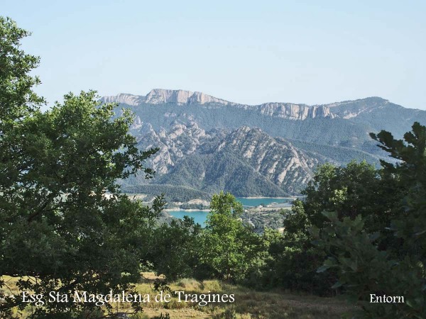 Església de Santa Magdalena de Tragines – La Coma i La Pedra - Vistes, entorn.