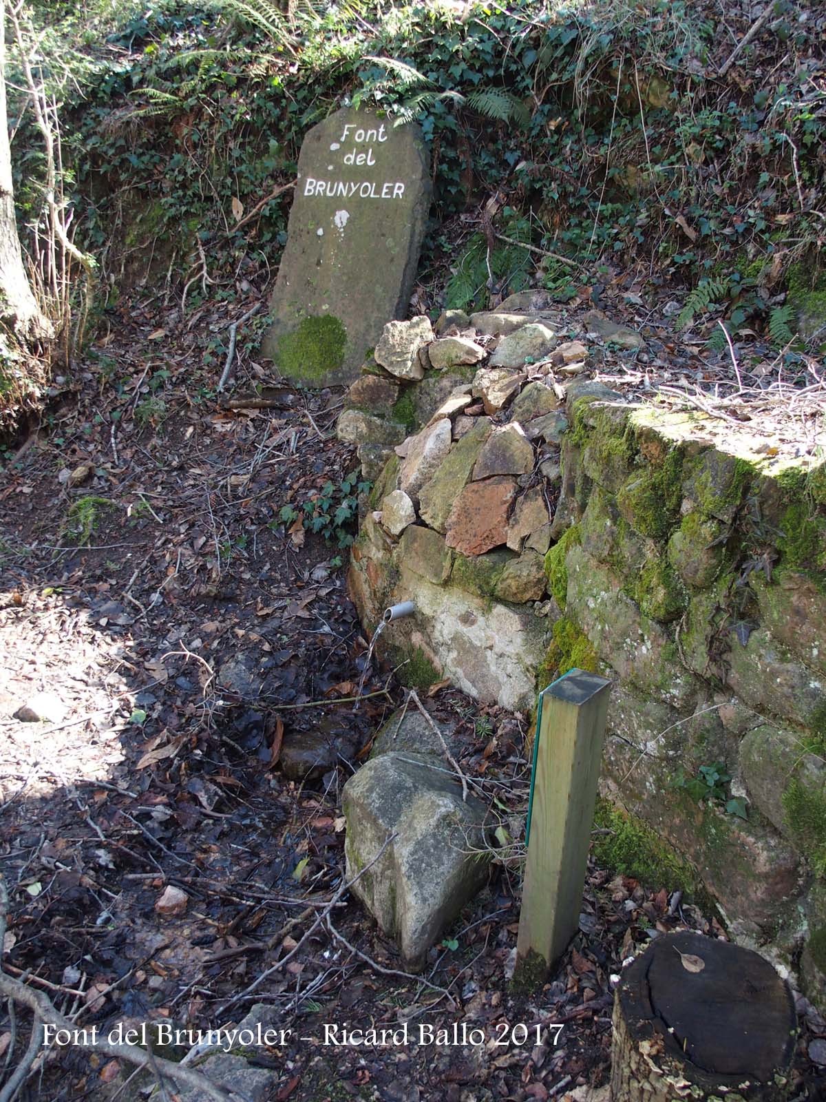 Vora l\'Església de Santa Maria de Mansolí – Font del Brunyoler