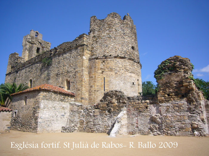 esglesia-fortificada-de-sant-julia-de-rabos-090715_514