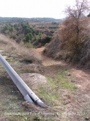 Església parroquial de Sant Pere – Sarral - Itinerari - Inici - Lloc on abandonem la carretera TP-2311. En primer lloc, a la dreta, al final del rail protector, el lloc on comença el camí a peu.