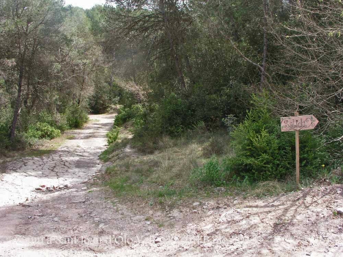 Església VELLA de Sant Joan d'Oló – Santa Maria d'Oló - Itinerari - Cartell indicatiu del lloc de tornada,