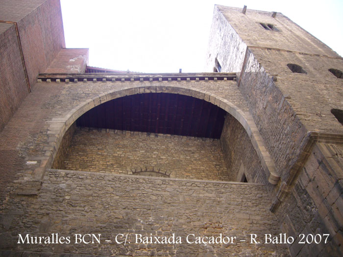 bcn-muralla-romana-c-baixada-del-cazador-070804_504