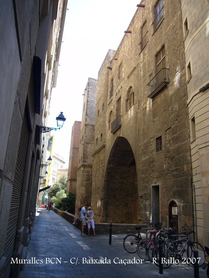 bcn-muralla-romana-c-baixada-del-cazador-070804_506