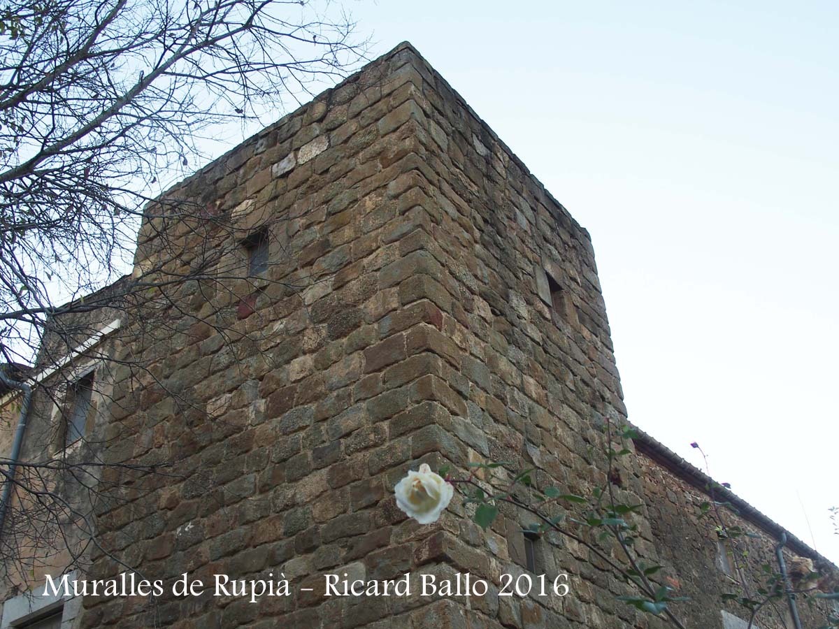 Muralles de Rupià