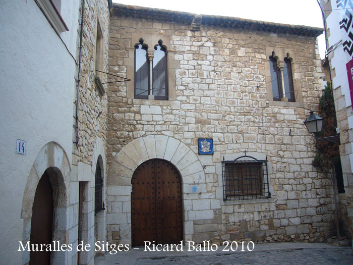 sitges-carrer-den-bosc-palau-del-rei-moro-101210_501