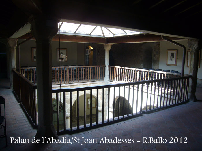 st-joan-de-les-abadesses-palau-de-labadia-120421_501