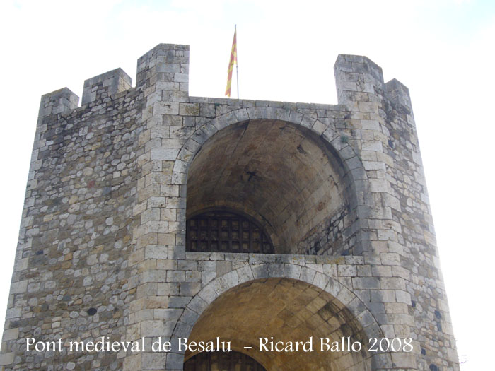 besalu-080116_504