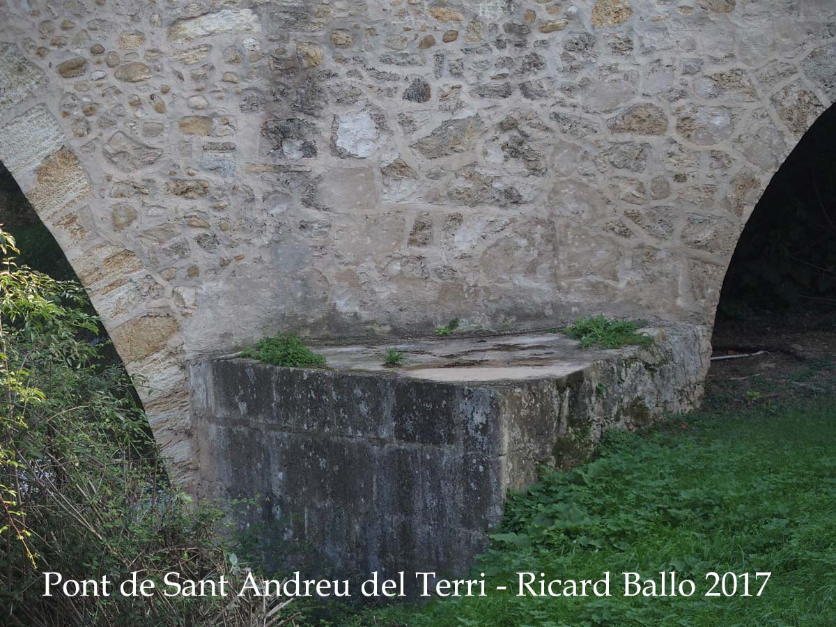 Pont medieval de Sant Andreu Cornellà del Terri / Pla de l’Estany Catalunya Medieval
