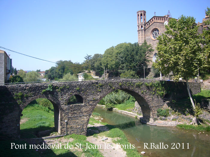 sant-joan-les-fonts-pont-medieval-110822_502