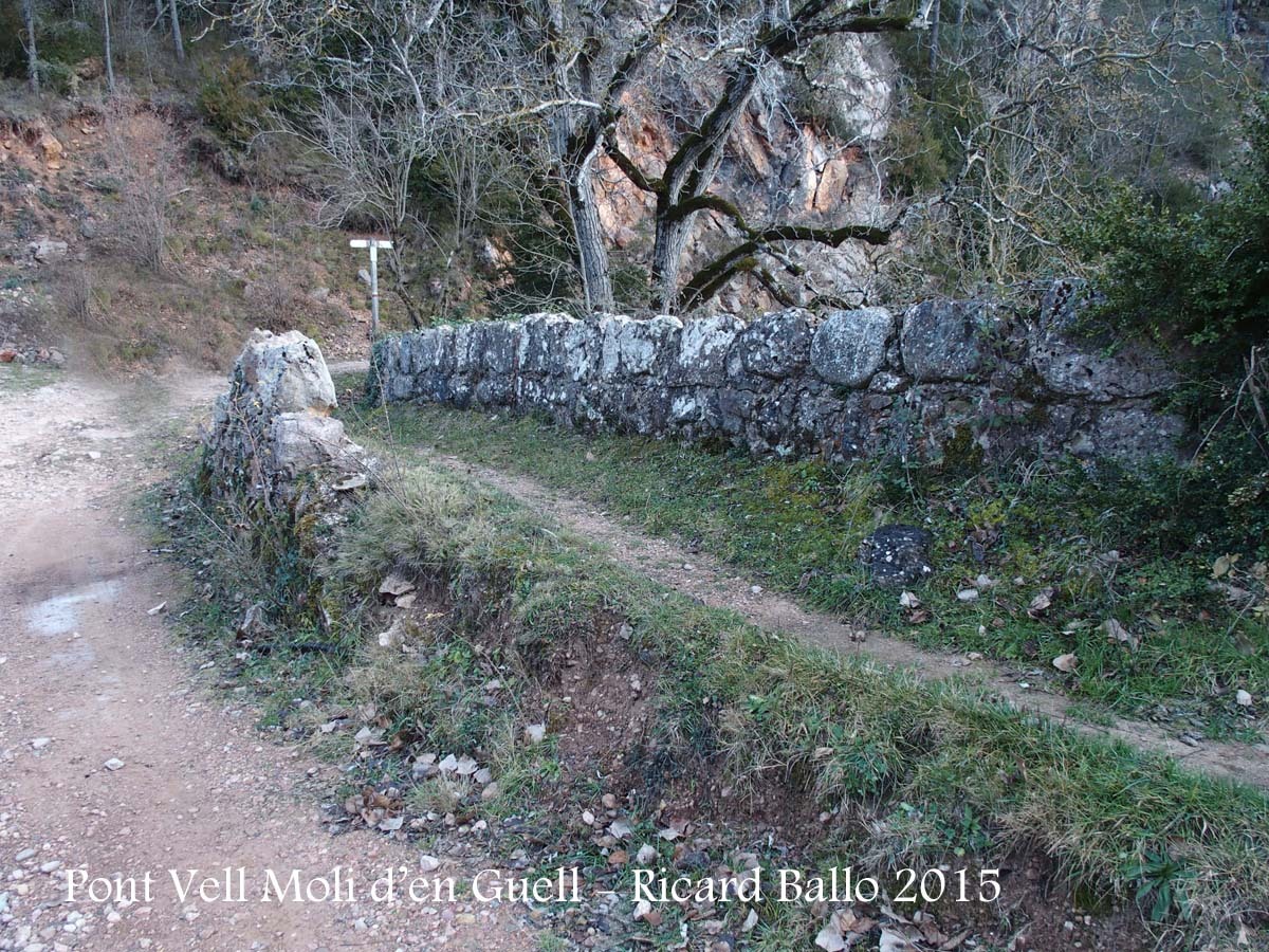 Pont Vell del Molí d’en Güell – Gósol - Baranes de l'antic pont