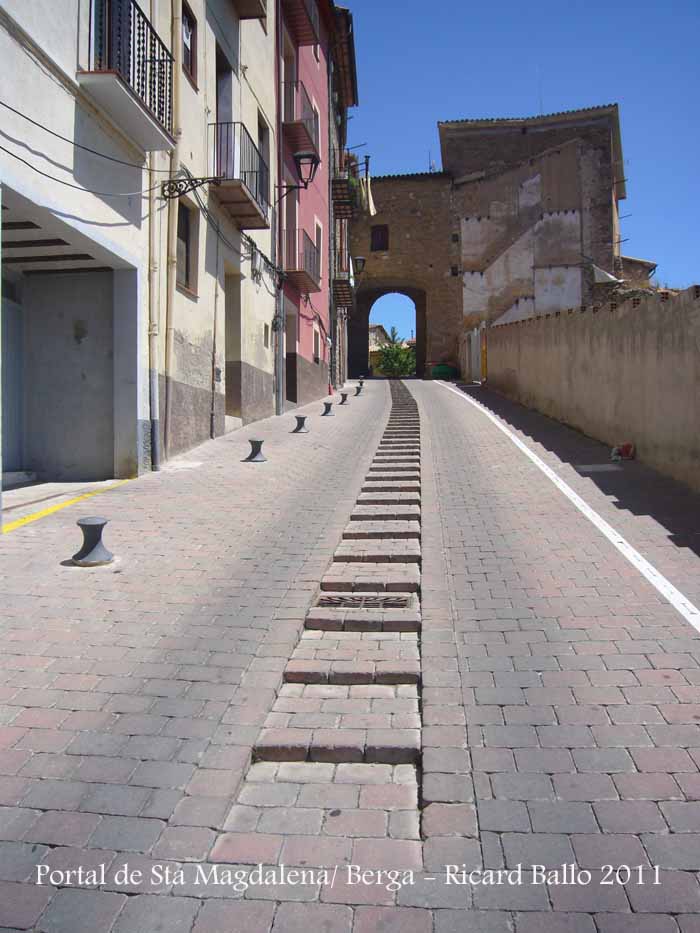 Portal de Santa Magdalena - Berga