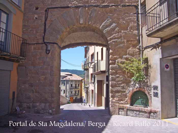 Portal de Santa Magdalena - Berga