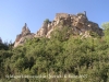 Sant Miquel del castell de Queralt – Bellprat - A l\'esquerra de la fotografia, Sant Miquel. A la dreta, restes del castell de Queralt.