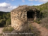 Estrictament, aquesta tina, no pertany al grup de les Tines d'en Ricardo. La localitzarem, al mateix camí, una mica més amunt del lloc on hi ha les Tines d'en Ricardo.