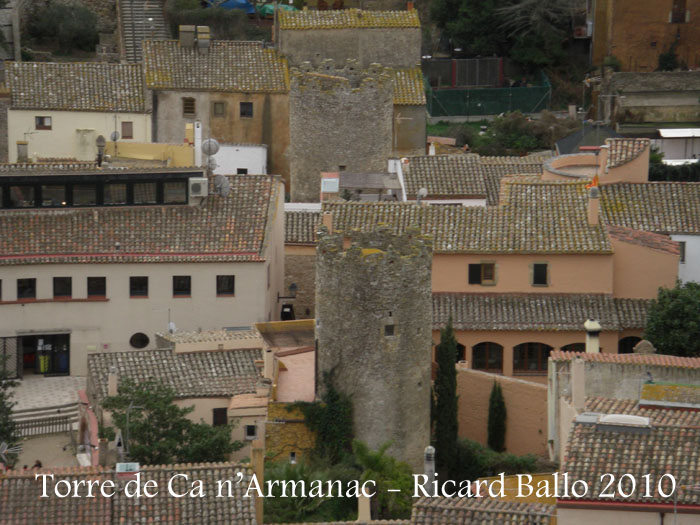 vista-de-les-torres-de-can-marques-i-ca-narmanac-des-del-castell-de-begur-100225_701