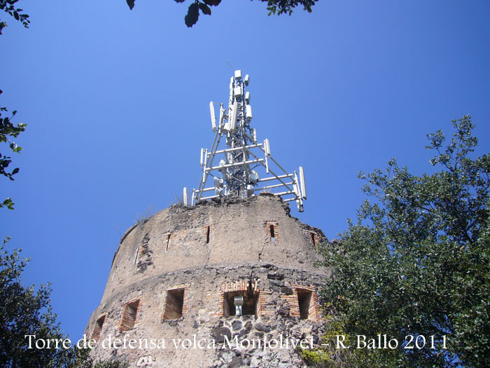 torre-del-volca-montolivet-olot-110908-_505