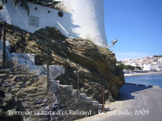 Torre de sa fusta d'es Baluard - La torre està construïda sobre la roca viva.