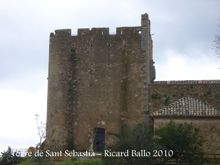 torre-de-sant-sebastia-100506_530