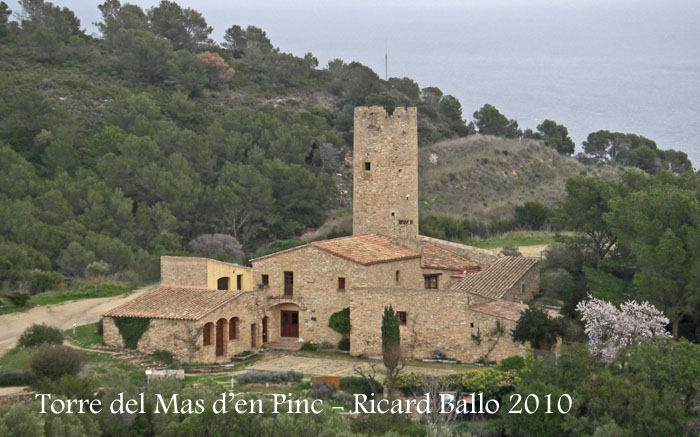 torre-del-mas-den-pinc-des-del-castell-de-begur-100225_703bis