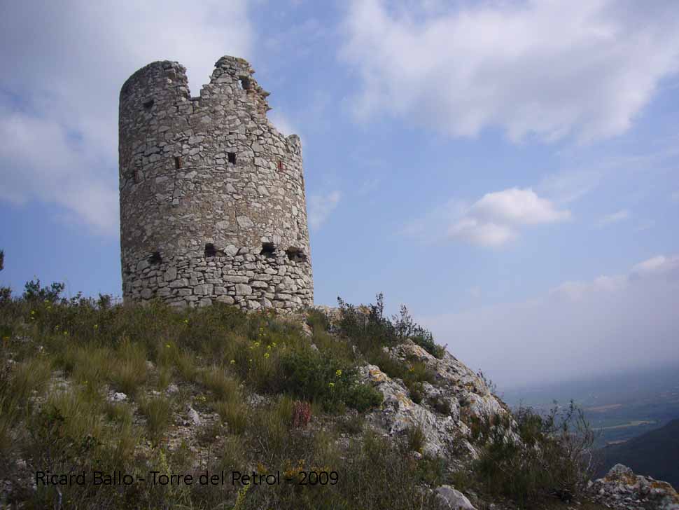 torre-del-petrol-090425_556