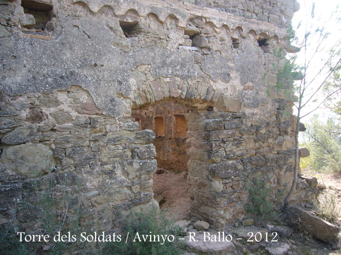 torre-dels-soldats-avinyo-120303_501