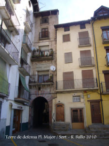Torre de defensa de la plaça Major de Sort / Pallars Sobirà